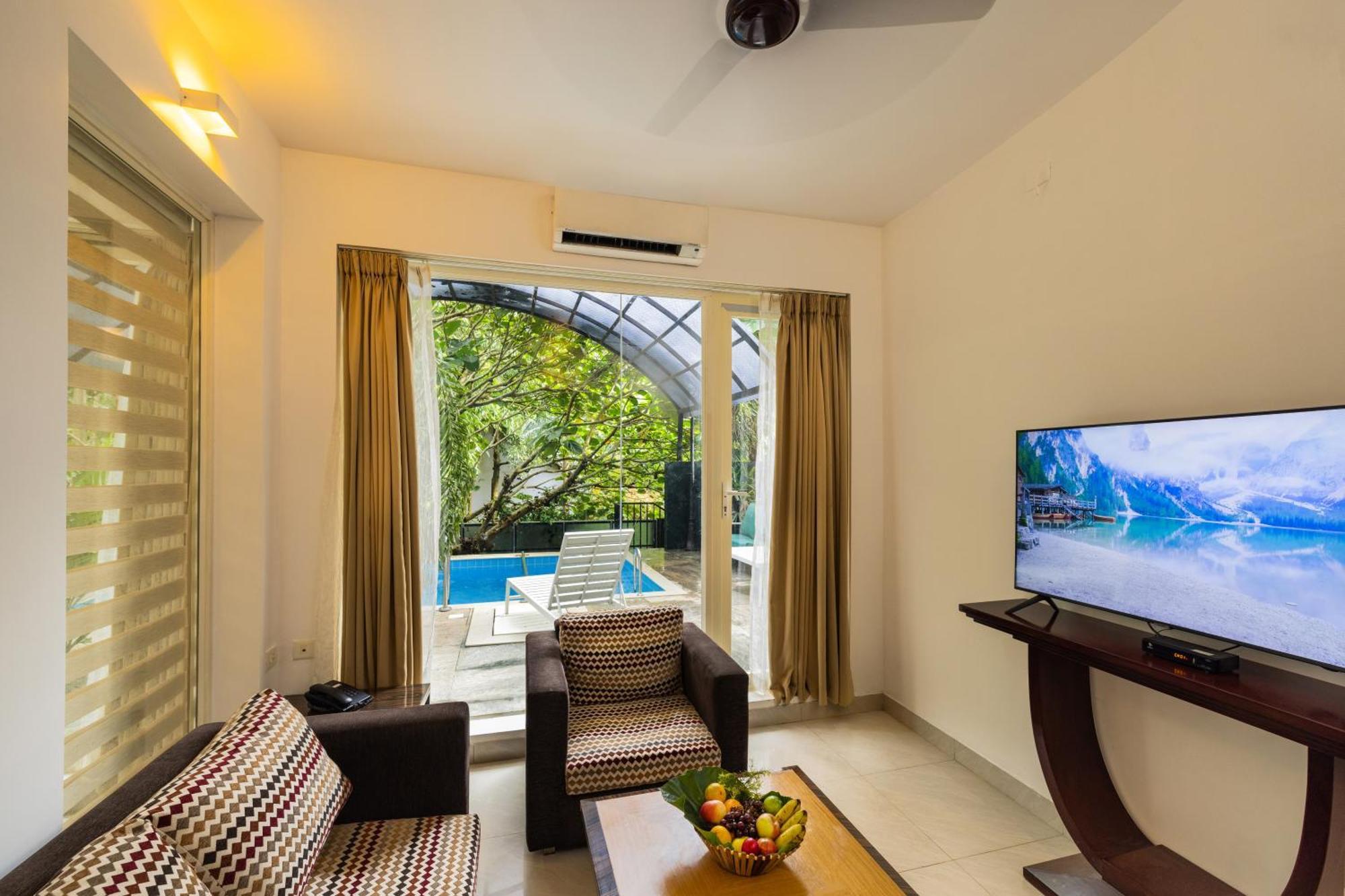 Casa Rio Resorts Атирапалли Экстерьер фото
